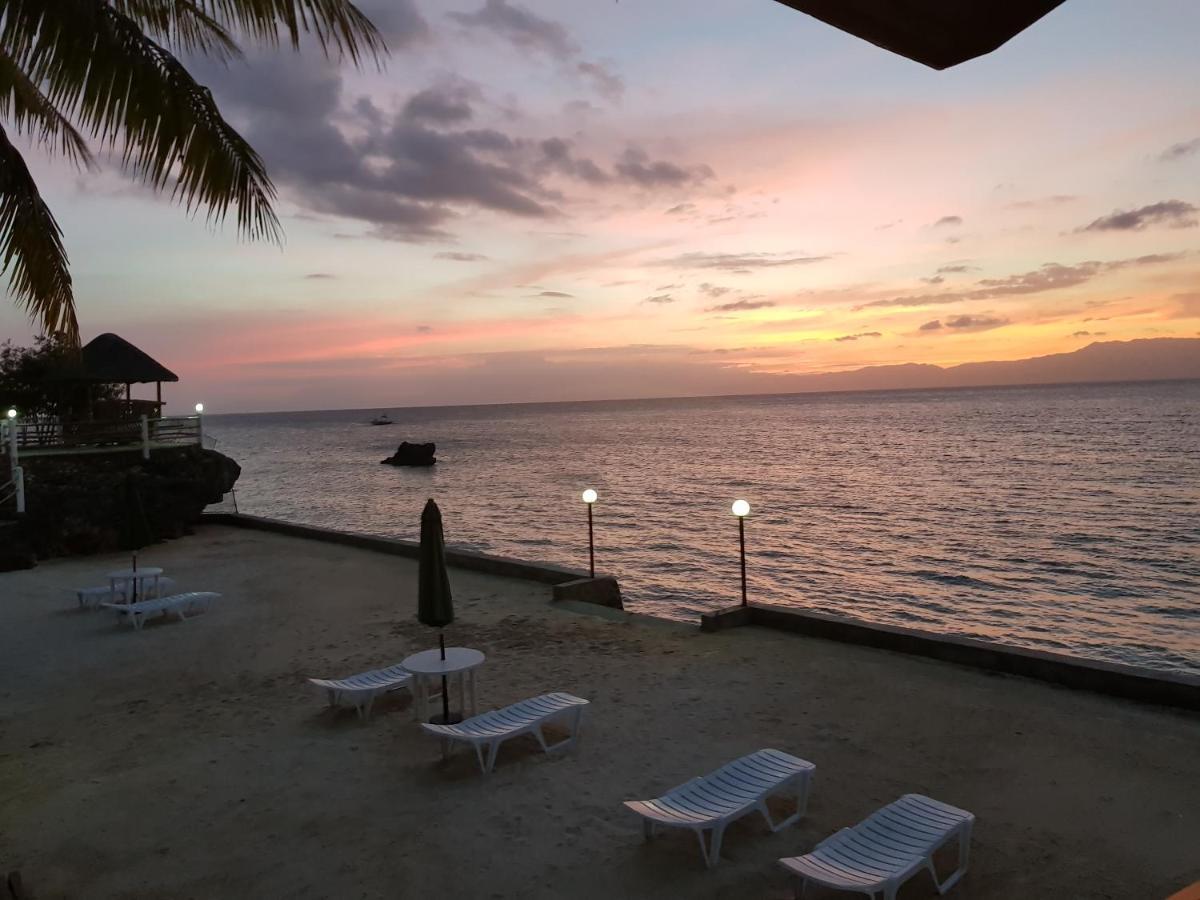Tauig Beach Resort Moalboal Exterior photo